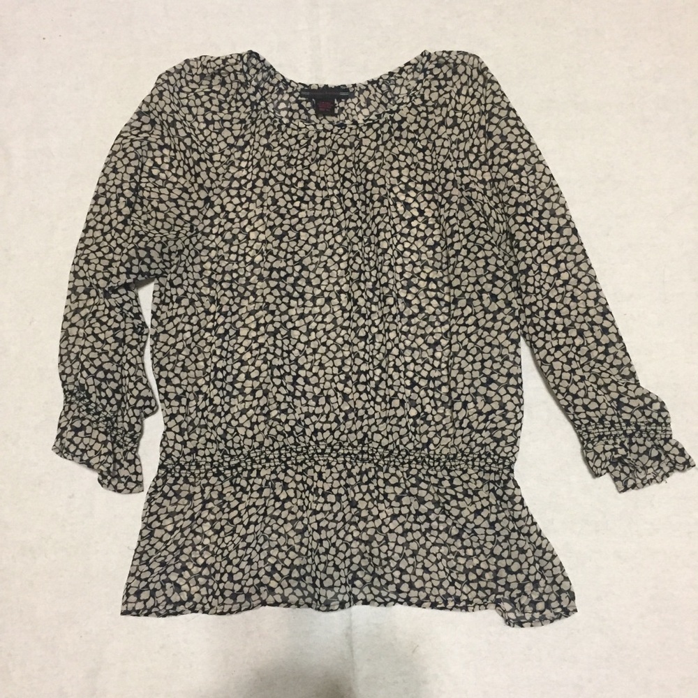 Jennifer and Grace Sheer 3/4 Sleeves Size L Gathered Waist Blouse